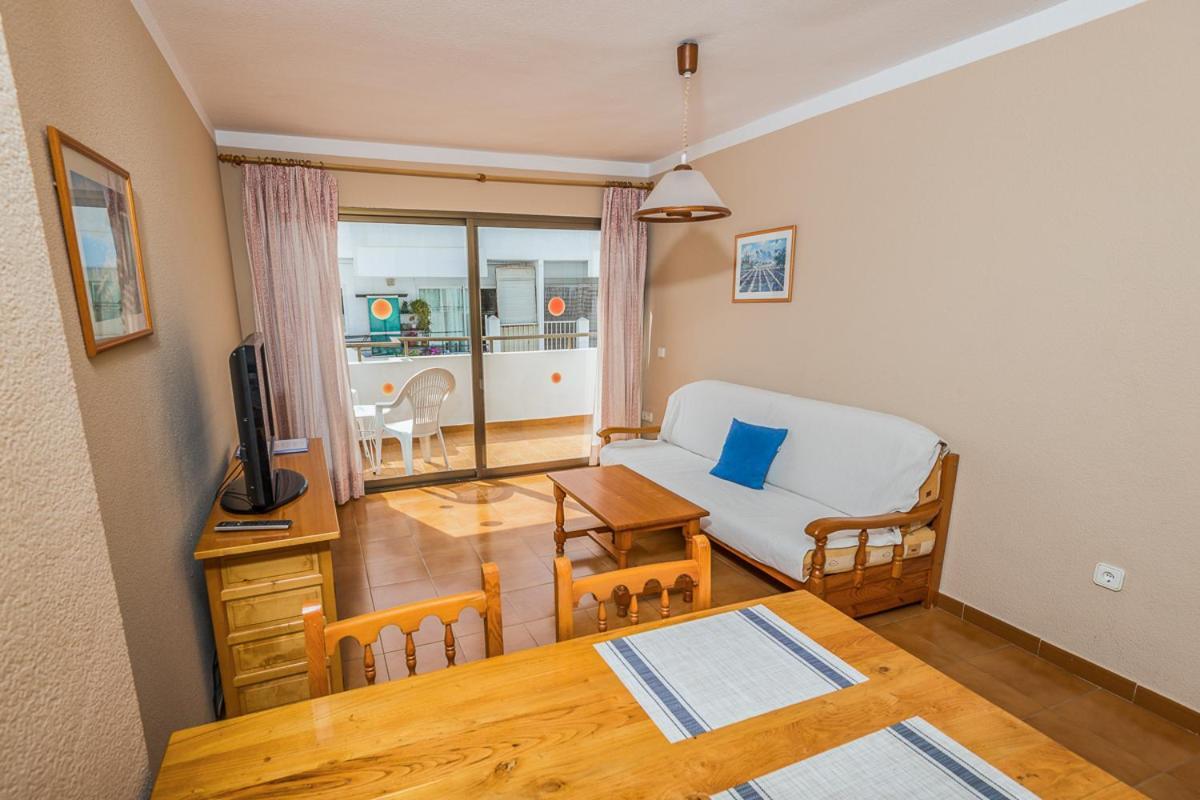 Apartments Niko Santa Eularia des Riu Bagian luar foto