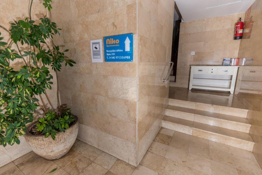 Apartments Niko Santa Eularia des Riu Bagian luar foto