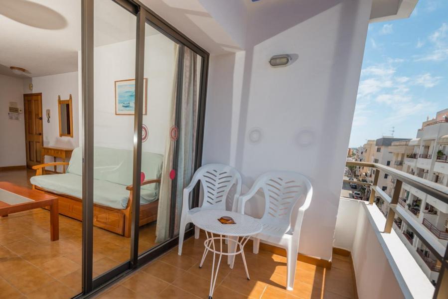Apartments Niko Santa Eularia des Riu Bagian luar foto