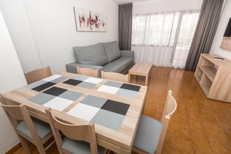 Apartments Niko Santa Eularia des Riu Bagian luar foto